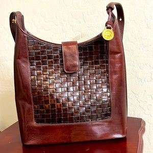 Brahmin Purse Vintage adjustable strap. Excellent condition. See photos.
